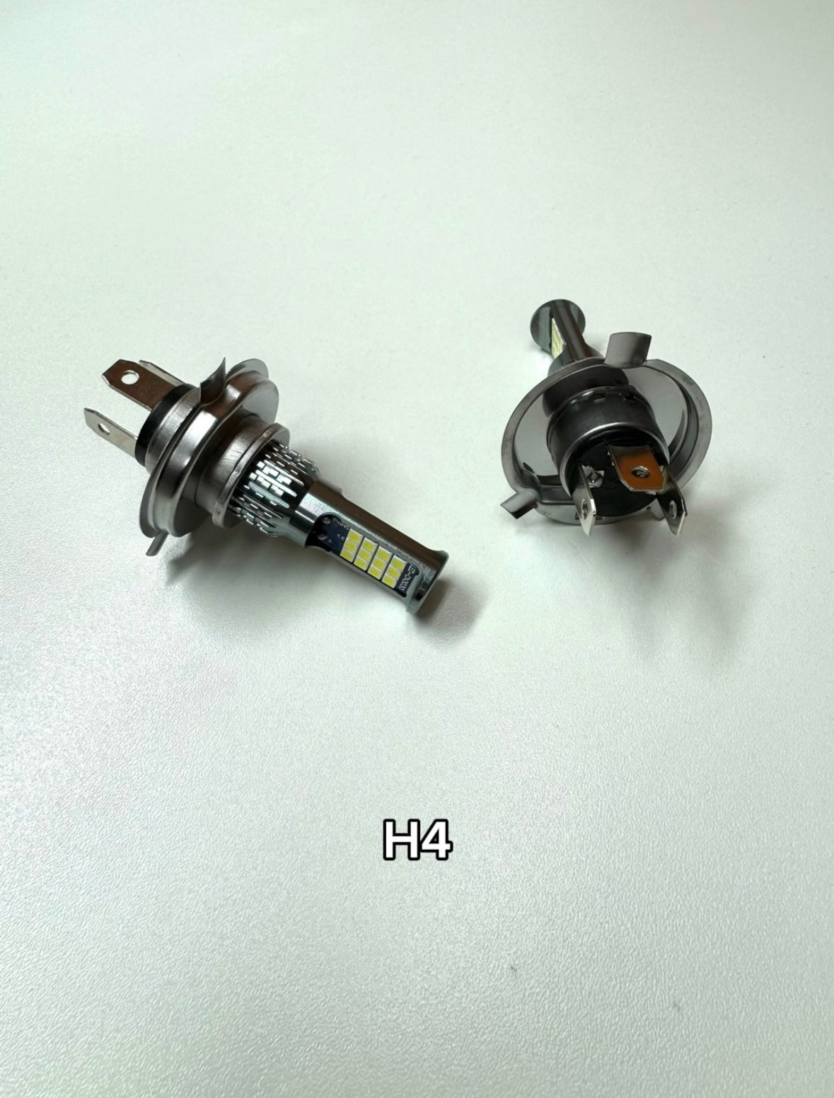 H1, H3, H4 or H7 white, yellow or pink Strobe LEDs