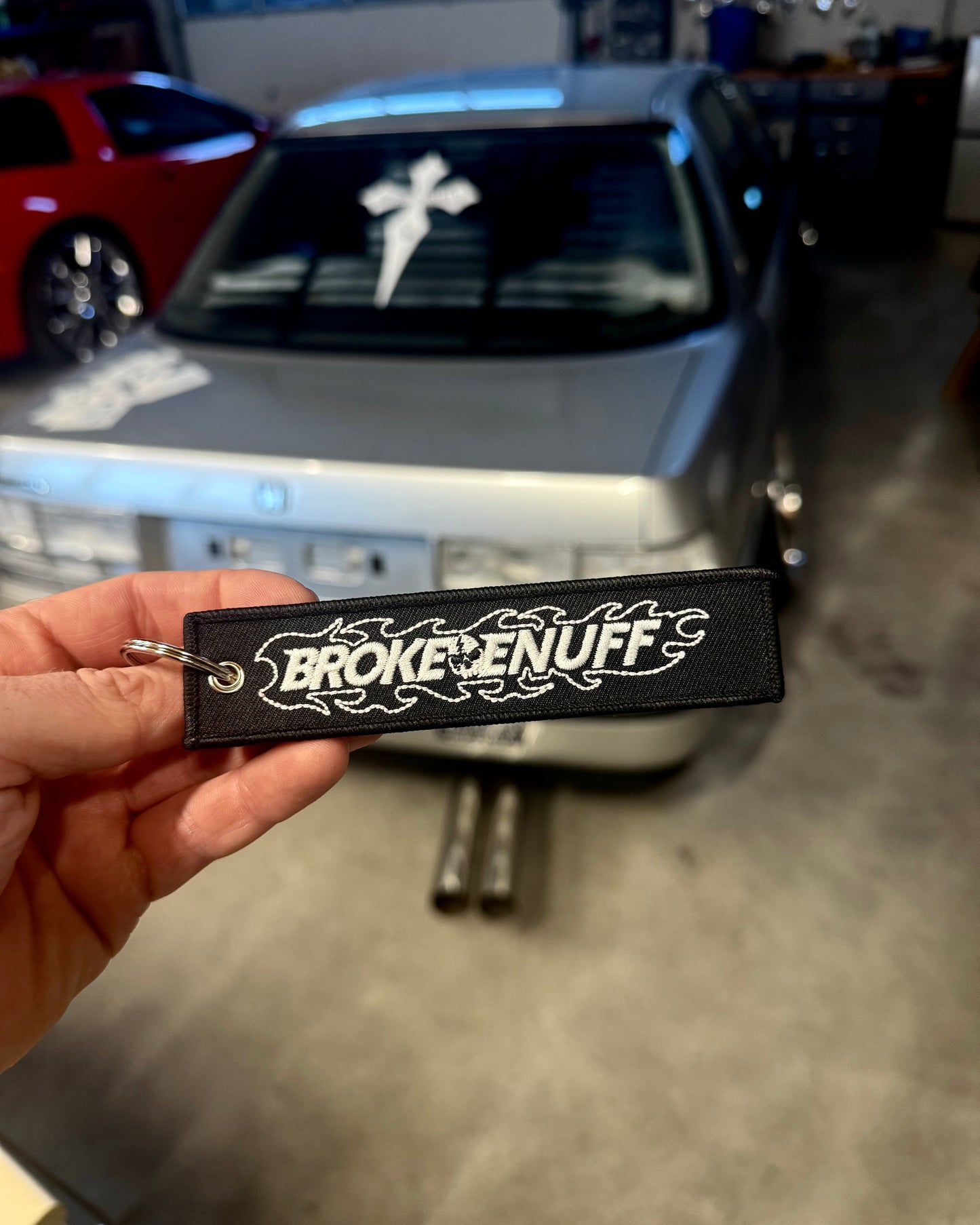 Brokeenuff Skull Jet Tag