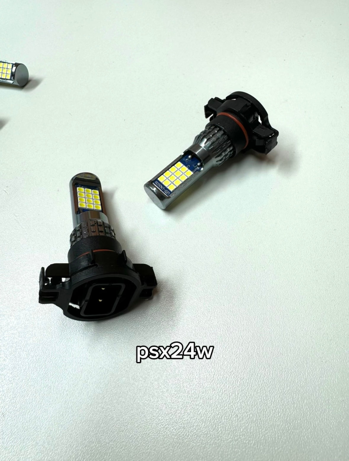 psx24w or psx26w white Strobe LEDs