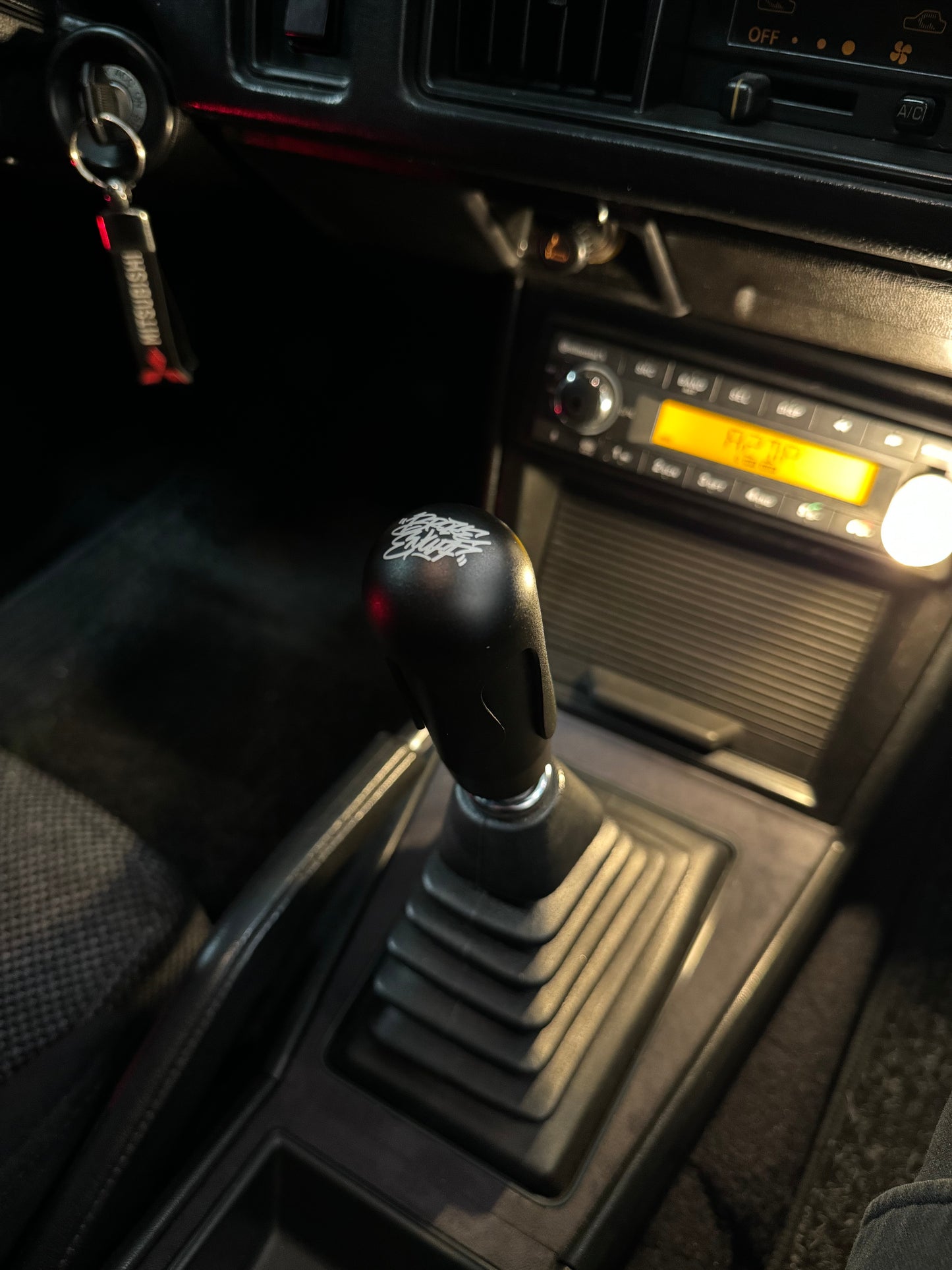 Brokeenuff Graffiti Shift Knob