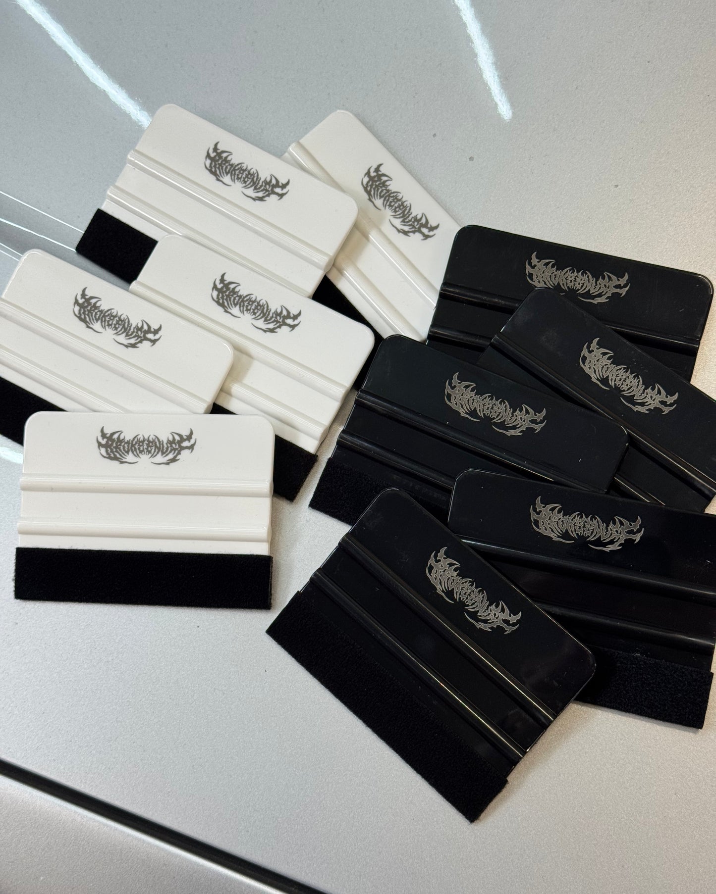 Squeegee black or white