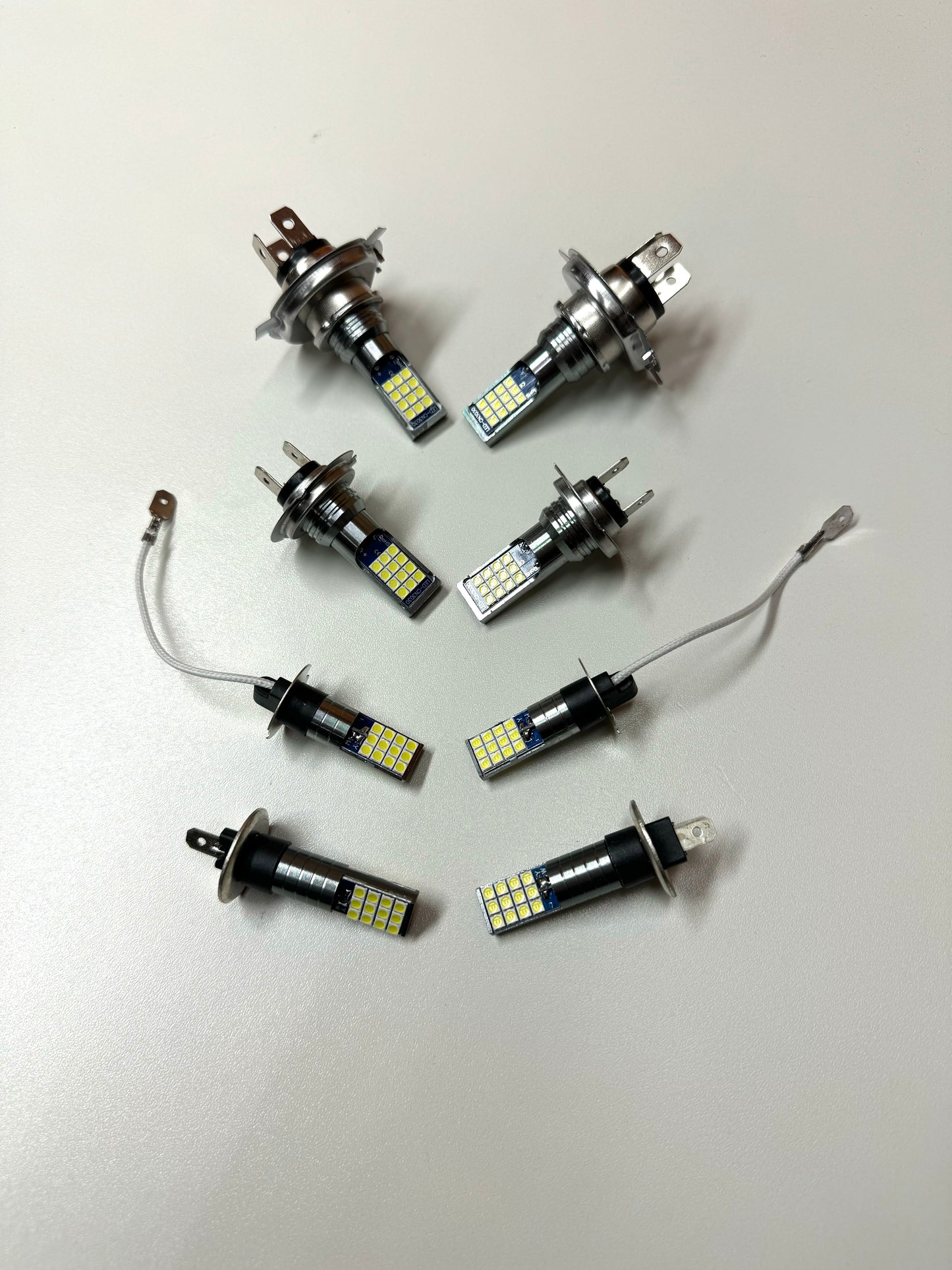 H1, H3, H4 or H7 white, yellow or pink Strobe LEDs