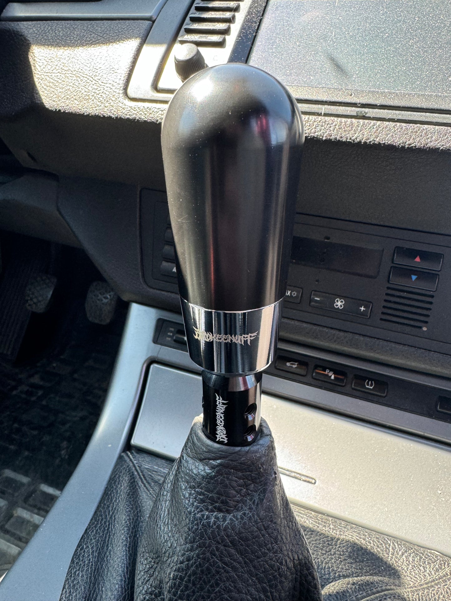 Thorns Shift Knob black or white