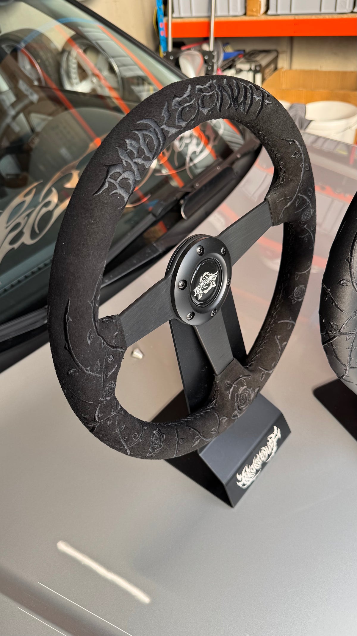 Black Thorns and Roses Steering Wheel (Flat Version)