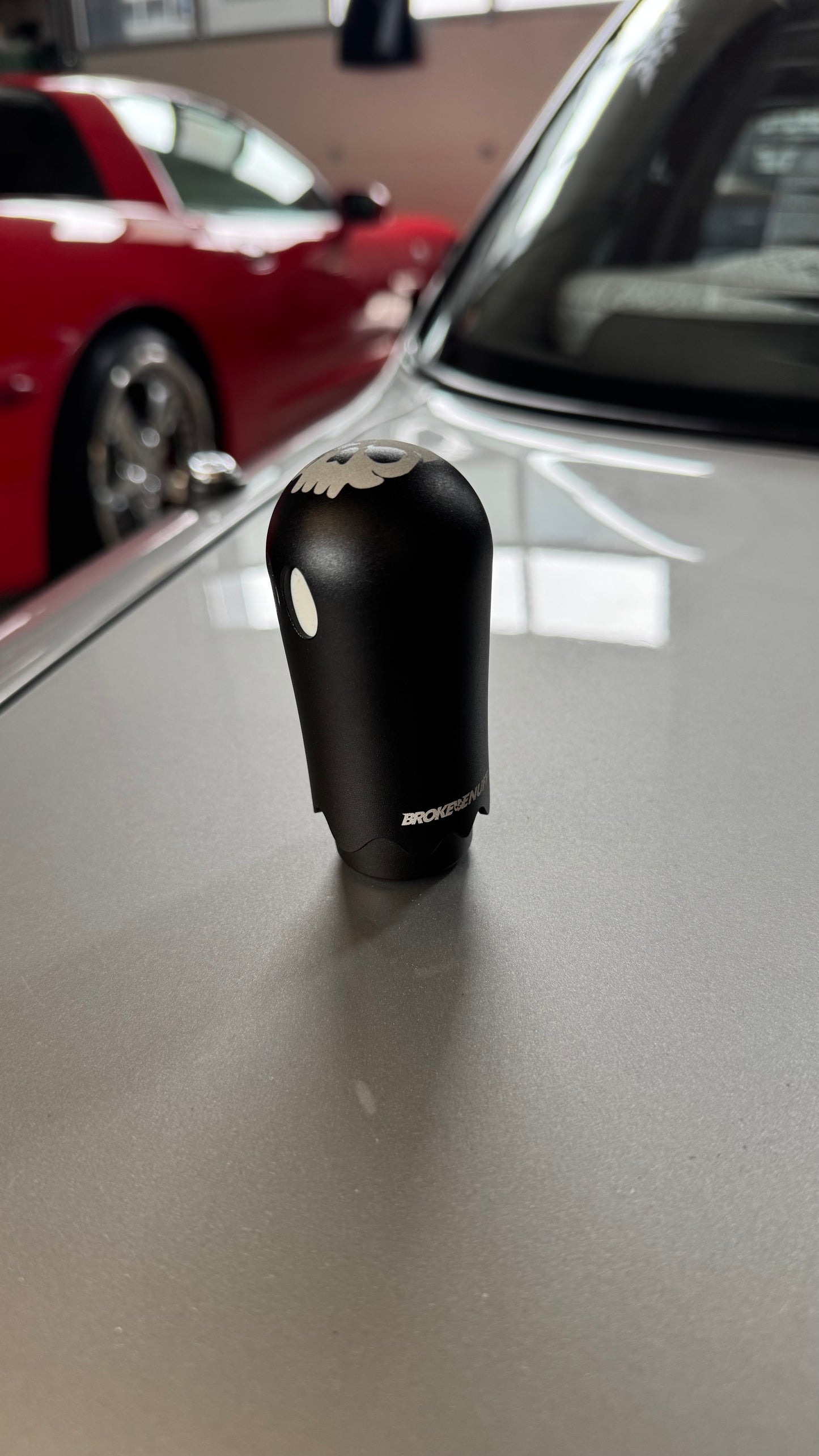 Ghost Shift Knob black (different Logo)