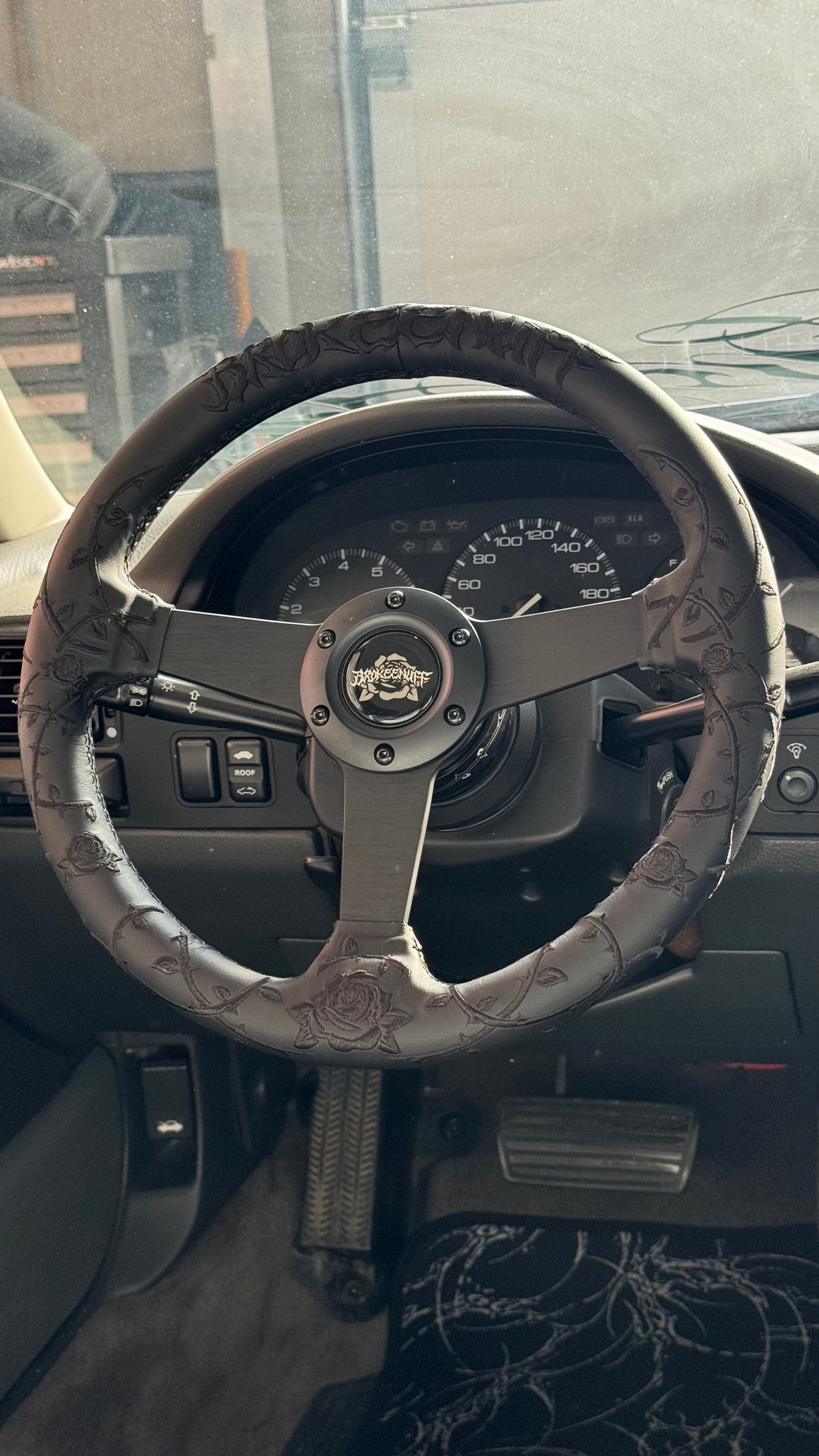 Black Thorns and Roses Steering Wheel (Flat Version)