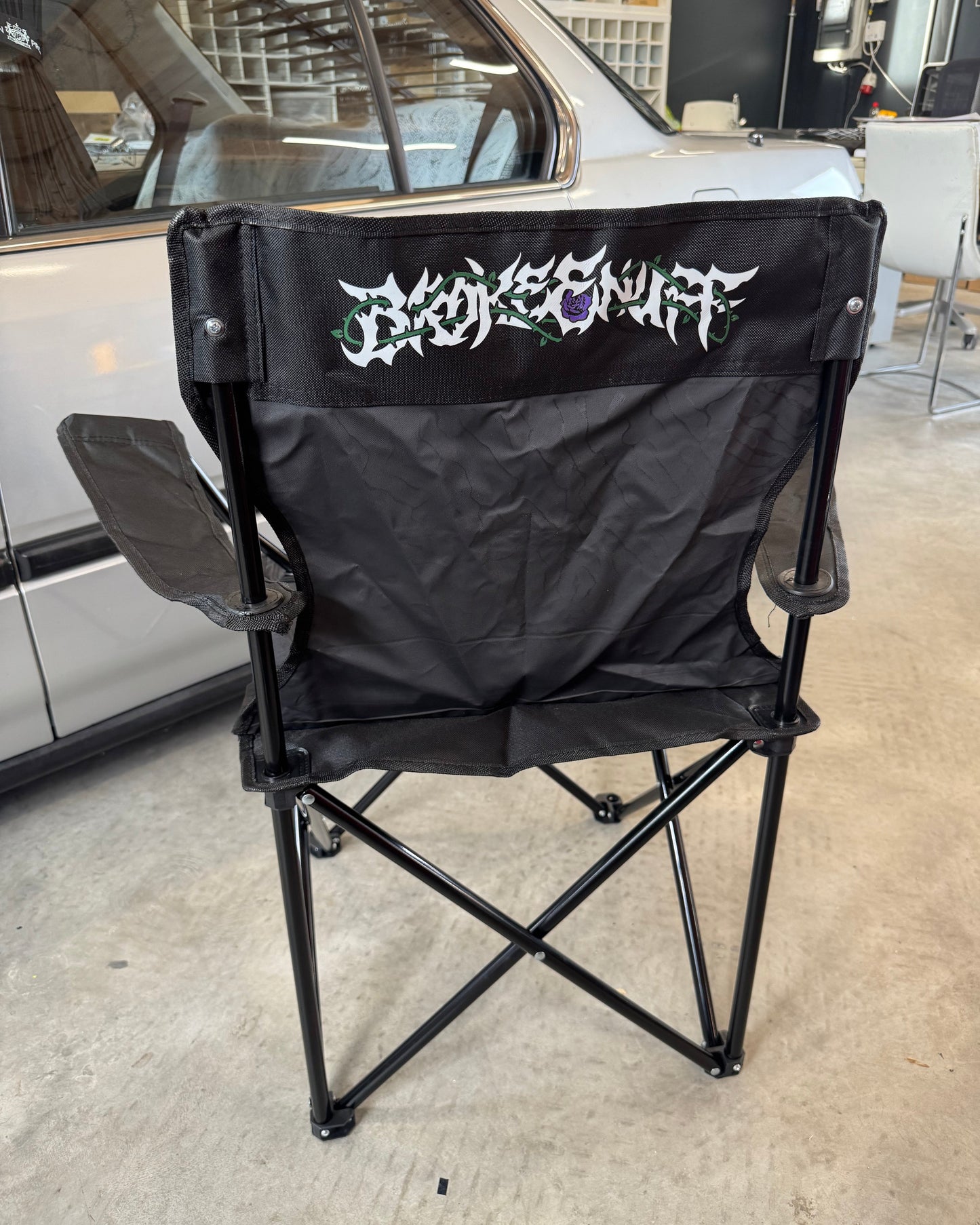 Brokeenuff Thorns Purple Rose Camping Chair