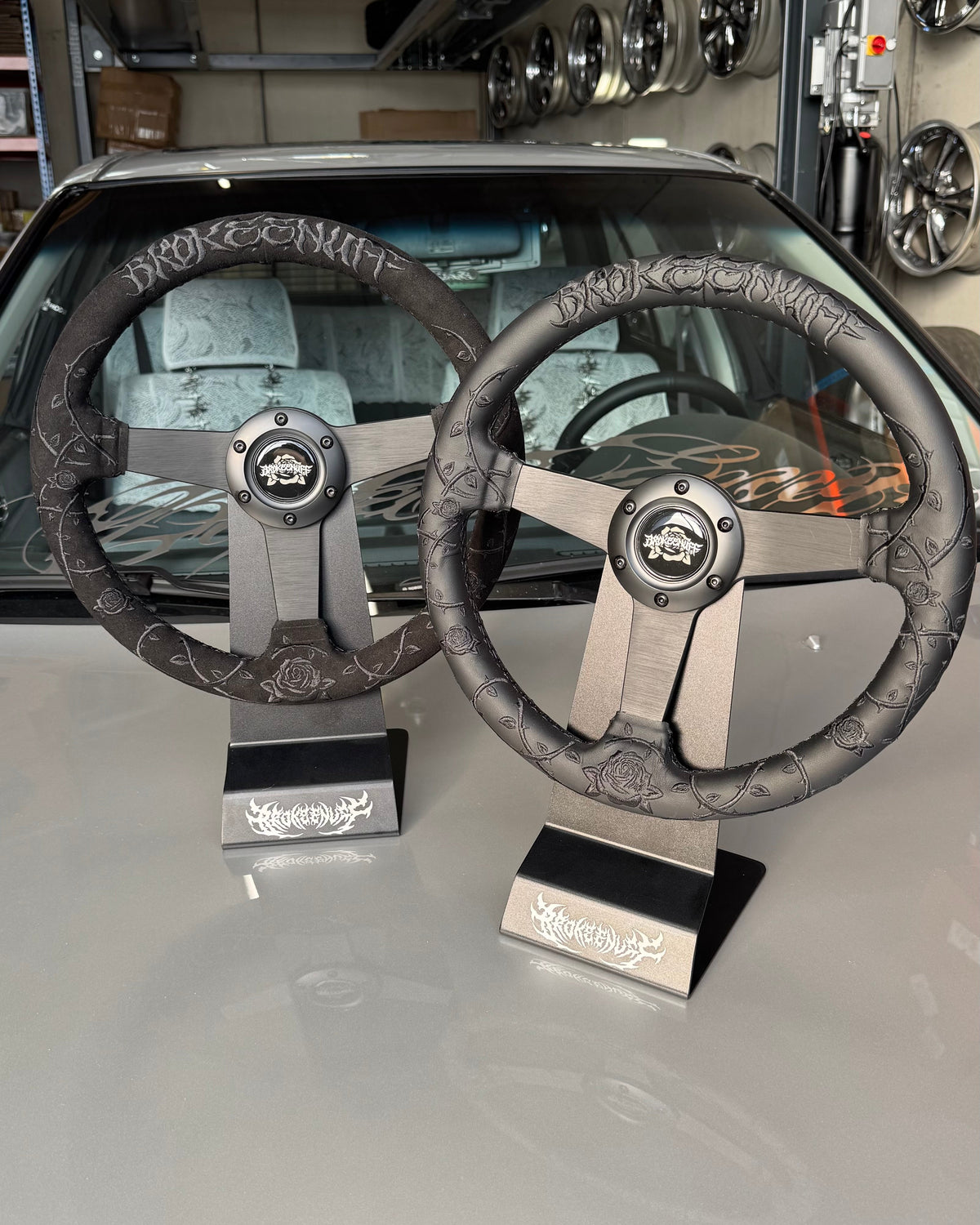 Black Thorns and Roses Steering Wheel (Flat Version)
