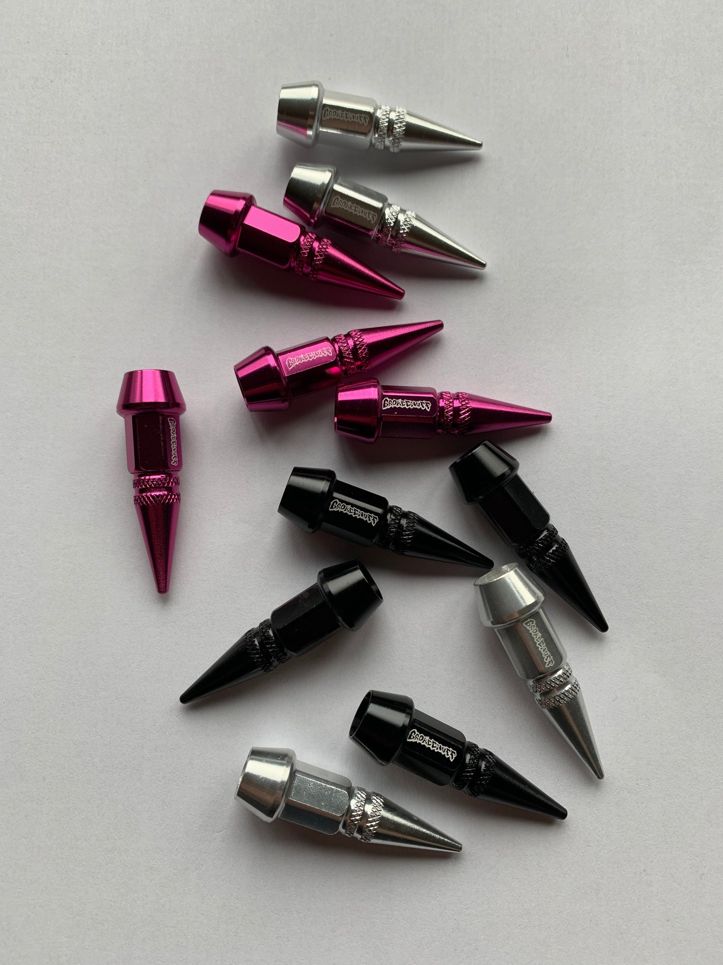 Graffiti V2 Valve Caps - black, silver or purple