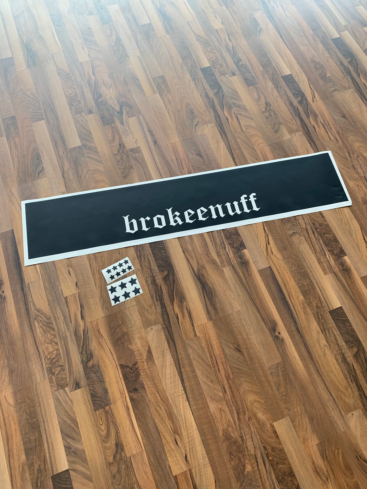 BROKEENUFF Sun Strip Banner black matt